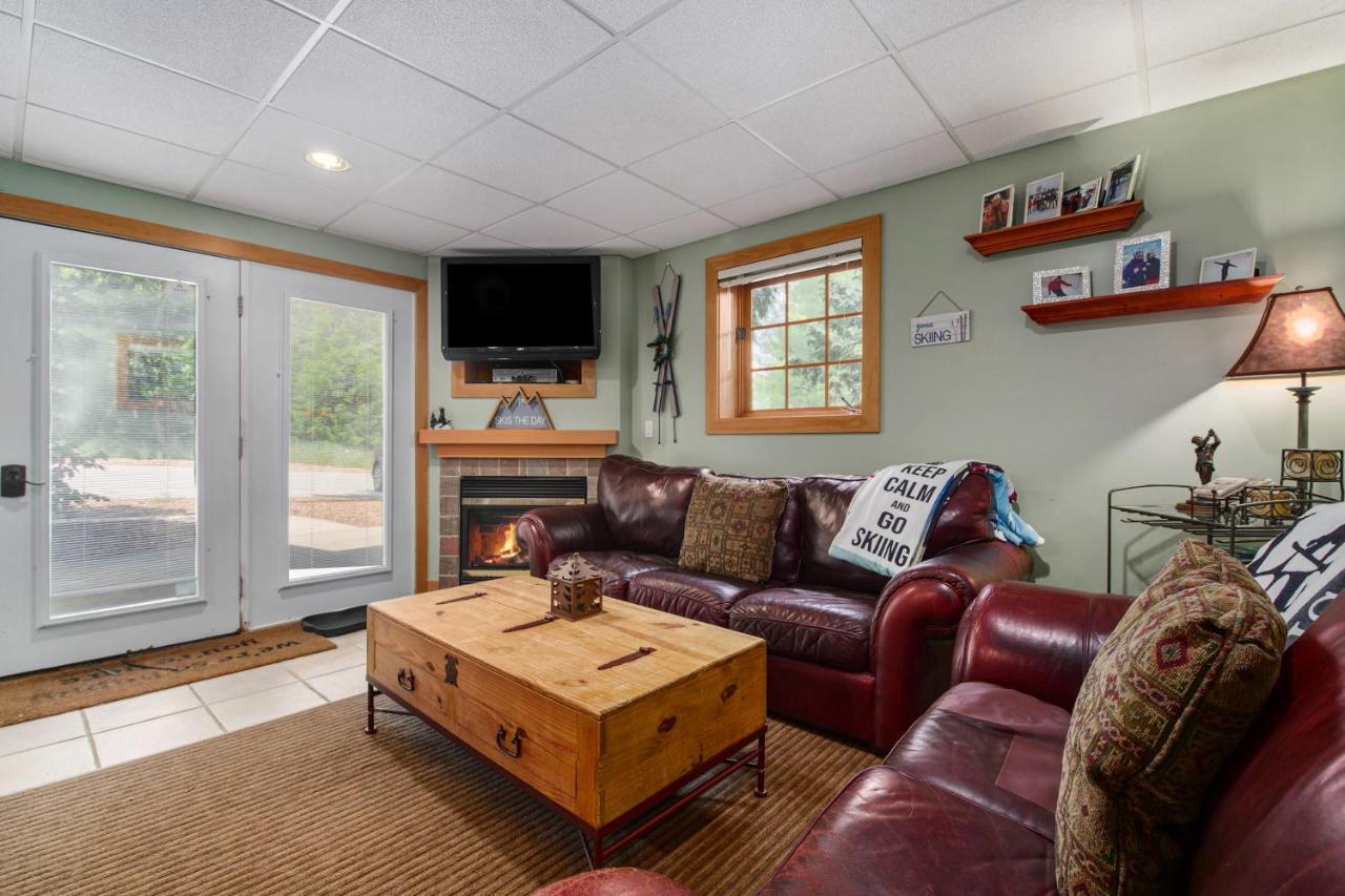 Boyne Mountain Getaway, Unit B Aparthotel Boyne Falls Exterior photo